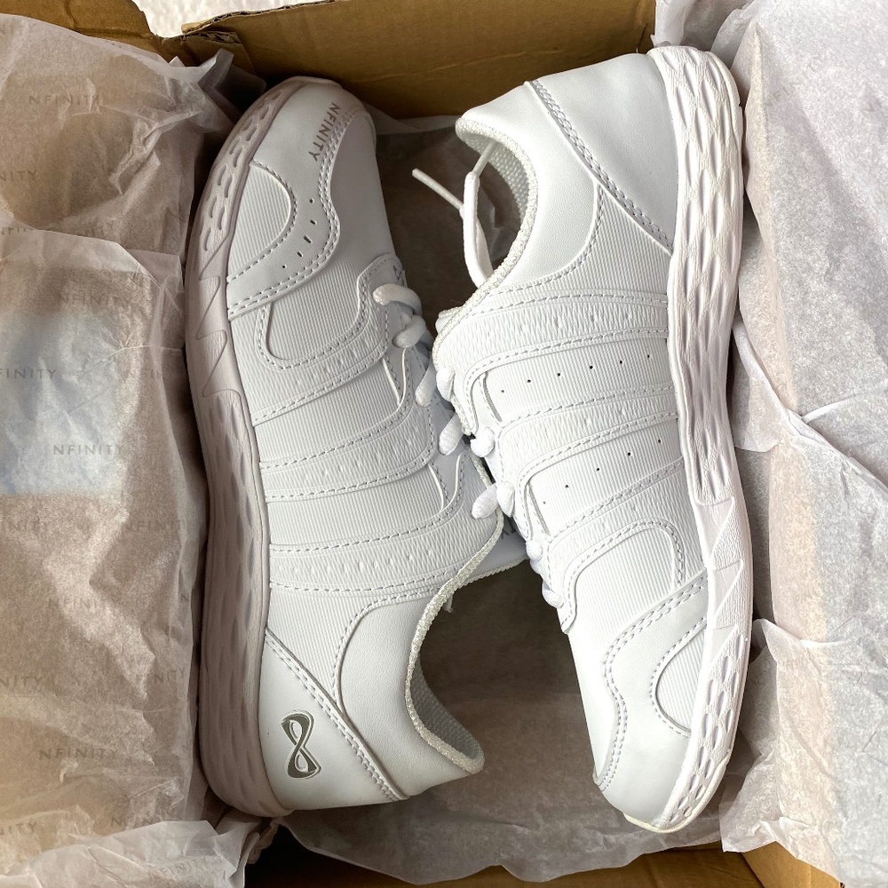 NIB Nfinity Rival 2 Cheer Shoe - Adult Size 6